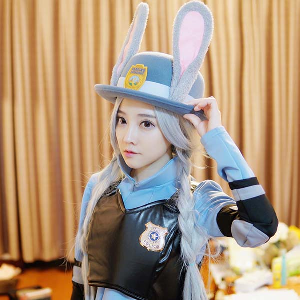冯提莫玩转cosplay 这么萌兔子警长好想带回家